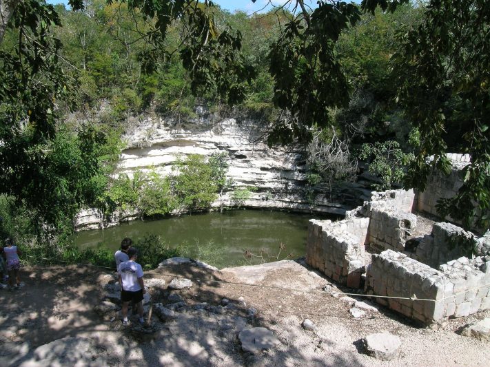 Cenote Sagrado Chichen Itza